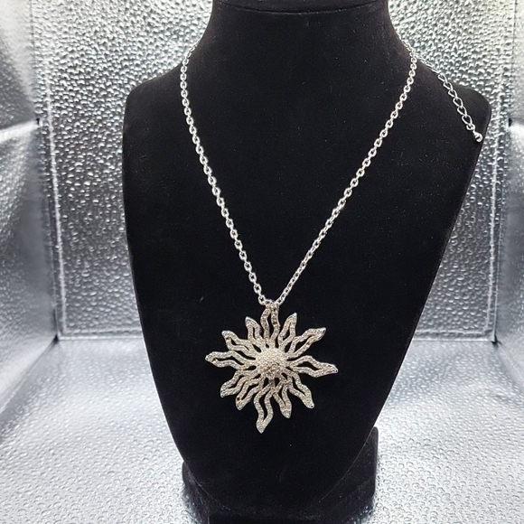 Star necklace - Picture 1 of 6